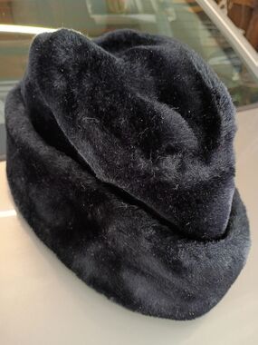 Vintage Black Faux Fur Women's Hat